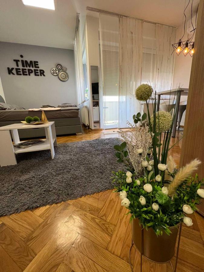 Ferienwohnung TIME KEEPER - SELF check in Osijek Exterior foto